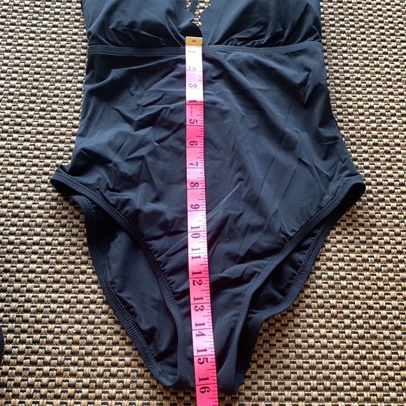 NWOT La Blanca V-Neck Strappy Back Swimsuit - Picture 7 of 8